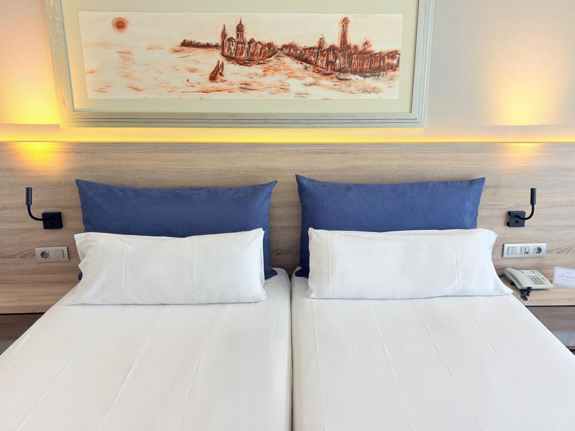 Hotel Eurohotel Barcelona Granvia Fira 4*